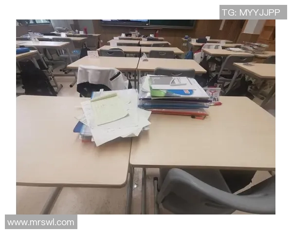 弗拉霍维奇的崛起与挑战:从新星到足球巨星的奋斗之路